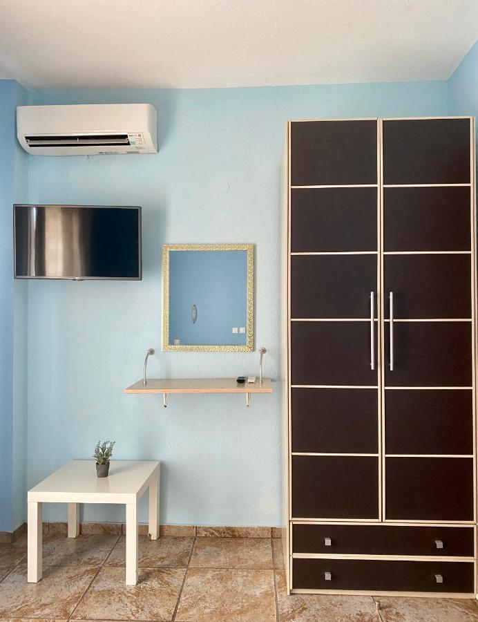 Jasmine Studios Potos Luaran gambar